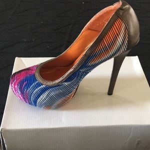 Woven Fuchsia/multi-color/bronze heel